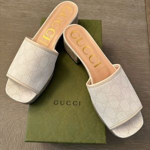 Gucci Supreme Malaga kid, mystic white logo, mules/sandals size 40